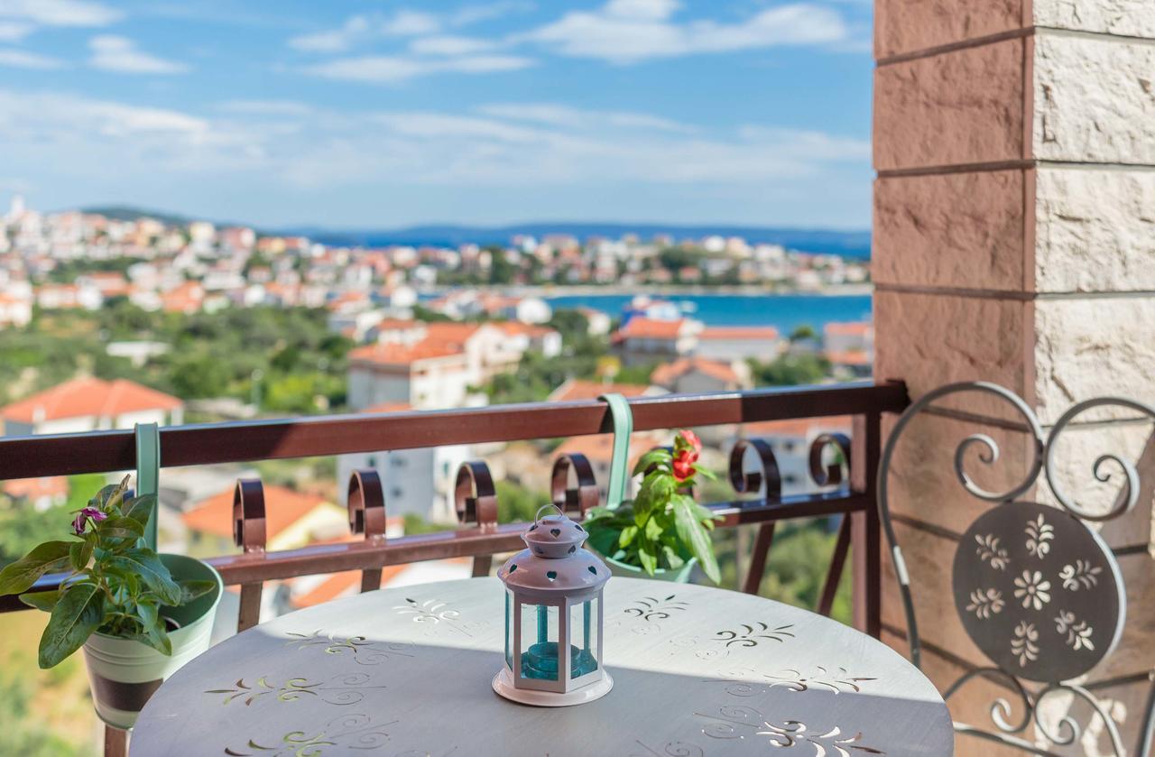 Apartments Loncar Сегет-Враница Экстерьер фото